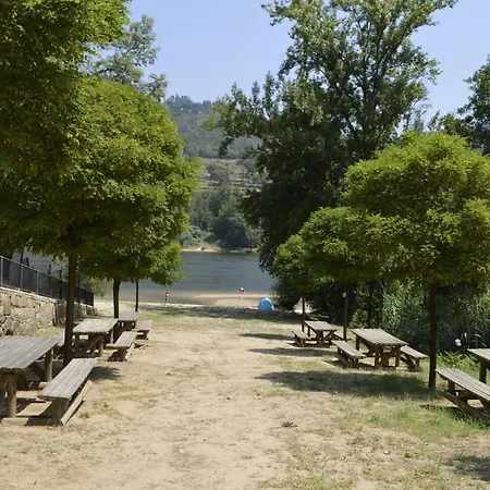 Encosta Do Douro - Rio Douro Cinfães