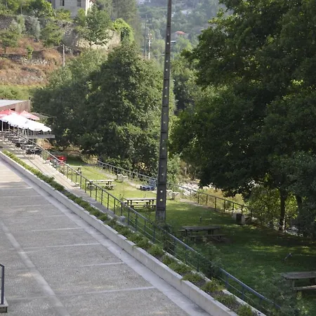 Encosta Do Douro - Rio Douro Feriehus Cinfães