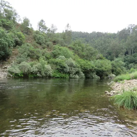 Encosta Do Douro - Rio Douro Cinfães