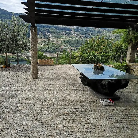 Encosta Do Douro - Rio Douro Cinfães