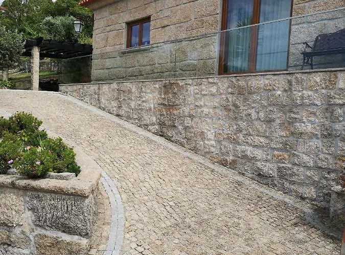 Encosta Do Douro - Rio Douro